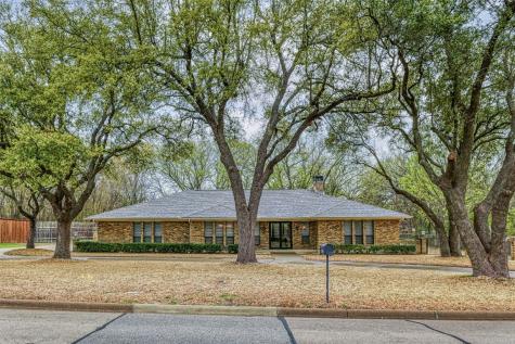 1319 S Greenstone Lane Duncanville TX 75137