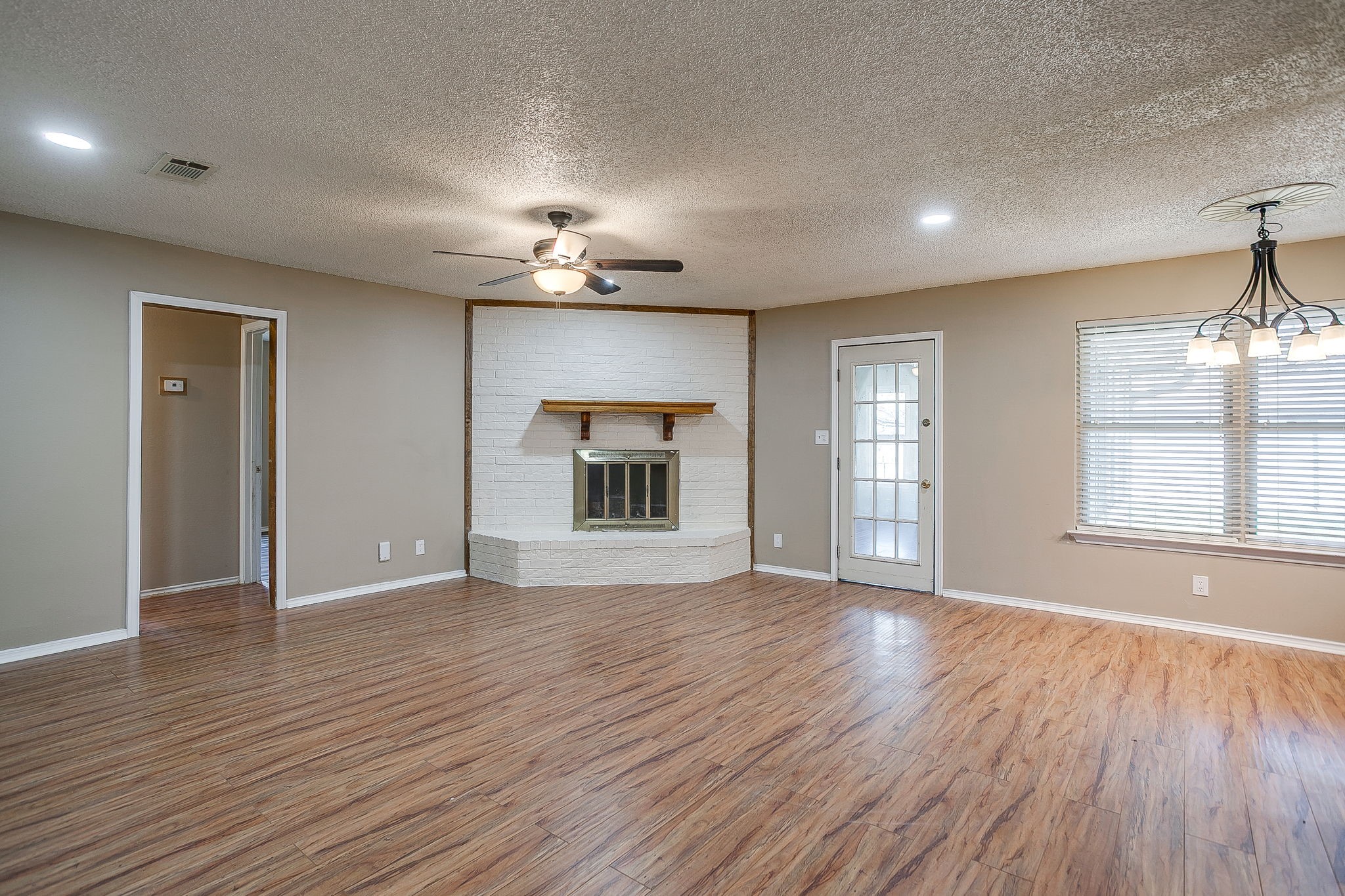 620 Donna Court Burleson TX 76028