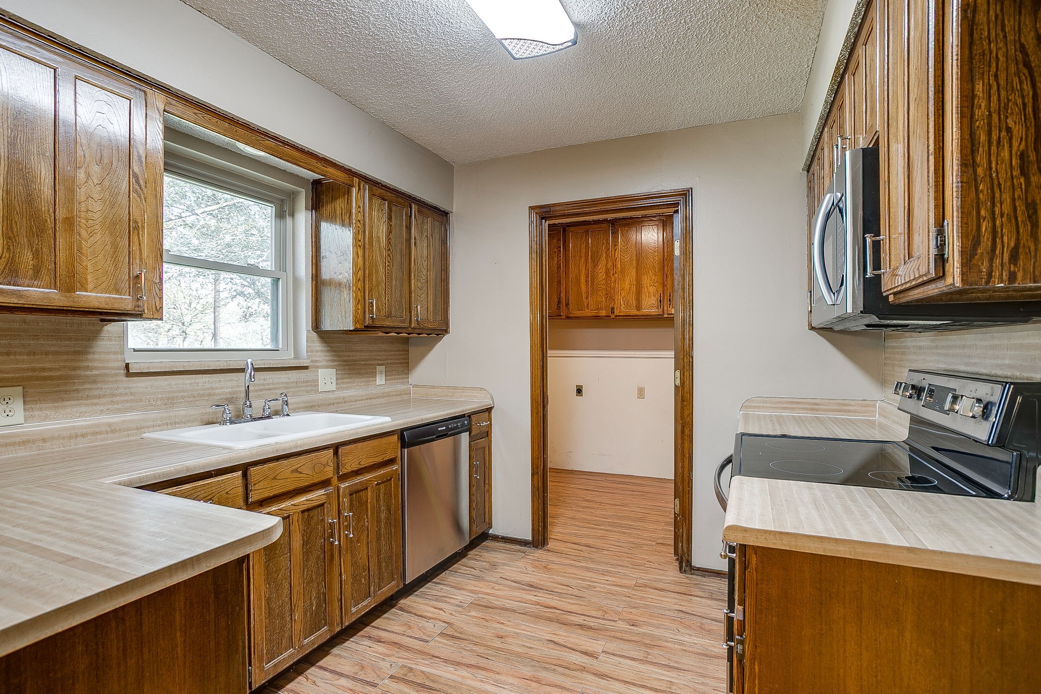 620 Donna Court Burleson TX 76028
