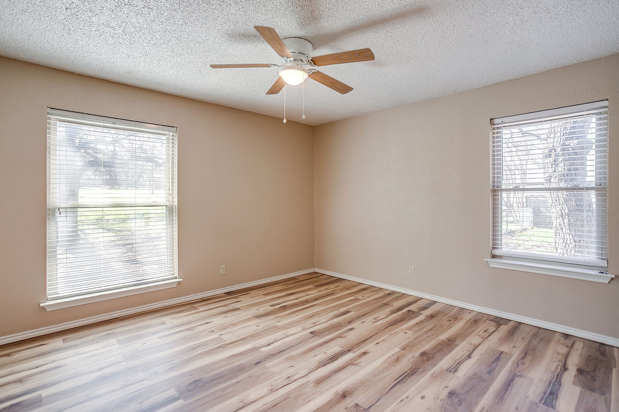 620 Donna Court Burleson TX 76028