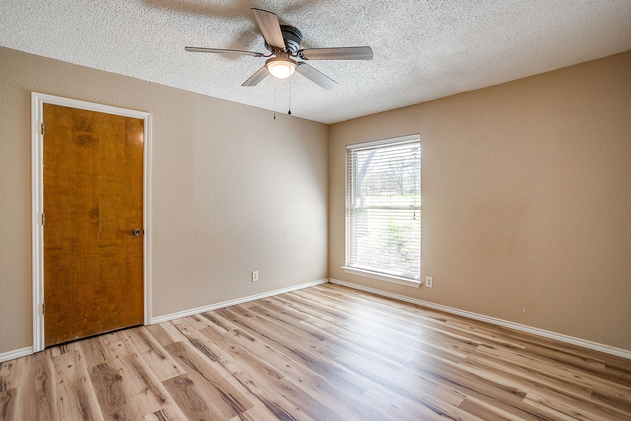 620 Donna Court Burleson TX 76028