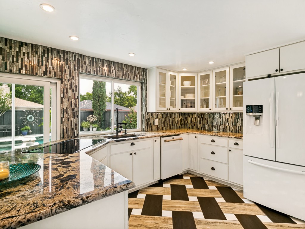 1409 Forestglen Drive Lewisville TX 75067