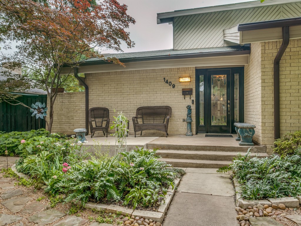 1409 Forestglen Drive Lewisville TX 75067