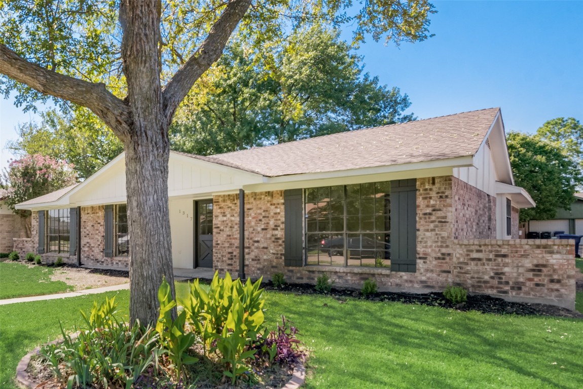 1317 Westpark Drive Garland TX 75040