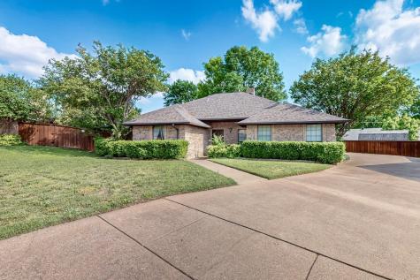 902 Briarcliff Court Arlington TX 76012