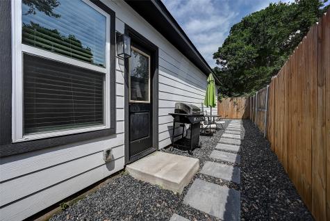 2823 Farragut Street Dallas TX 75215
