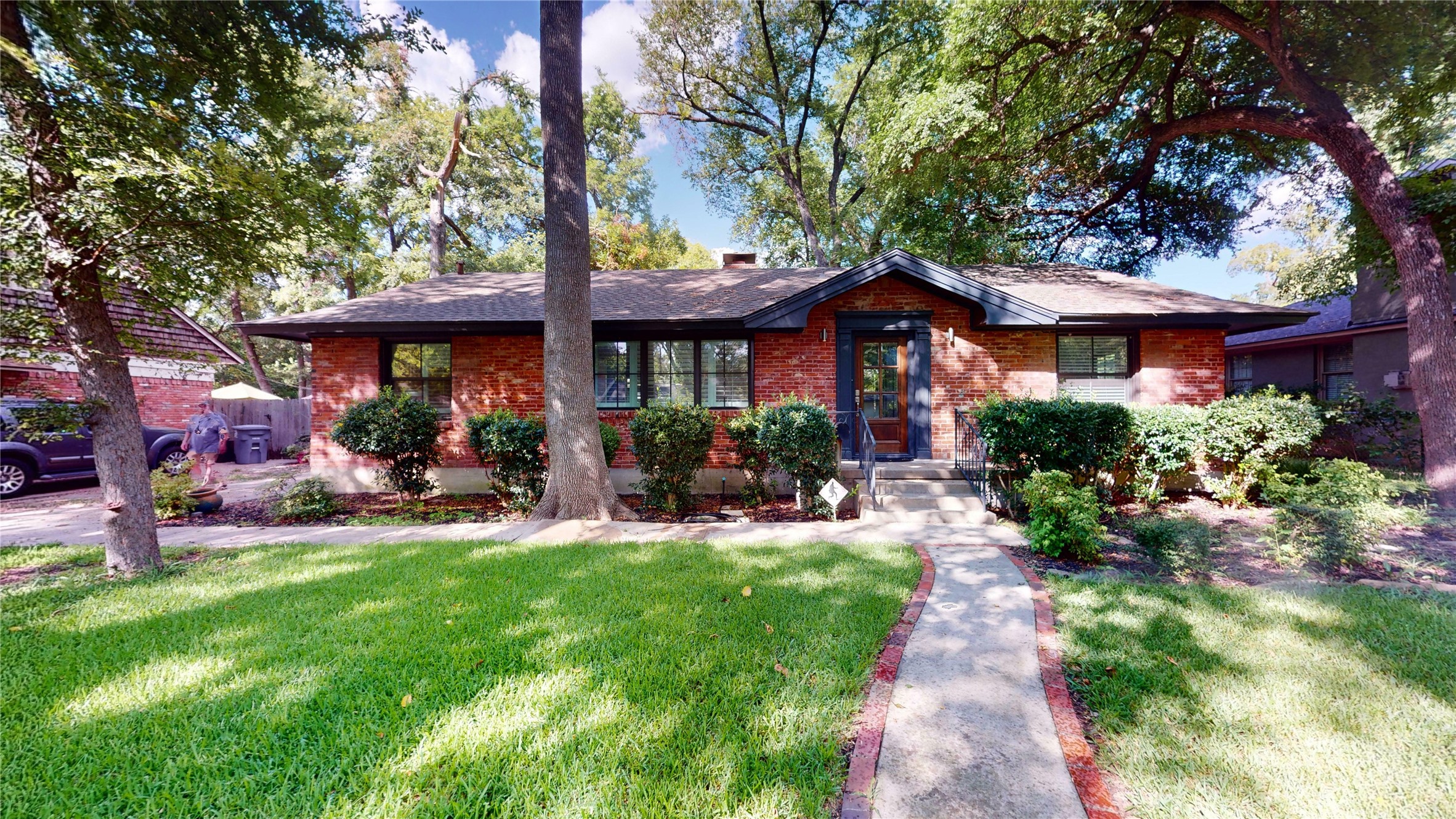 950 Sylvania Drive Dallas TX 75218