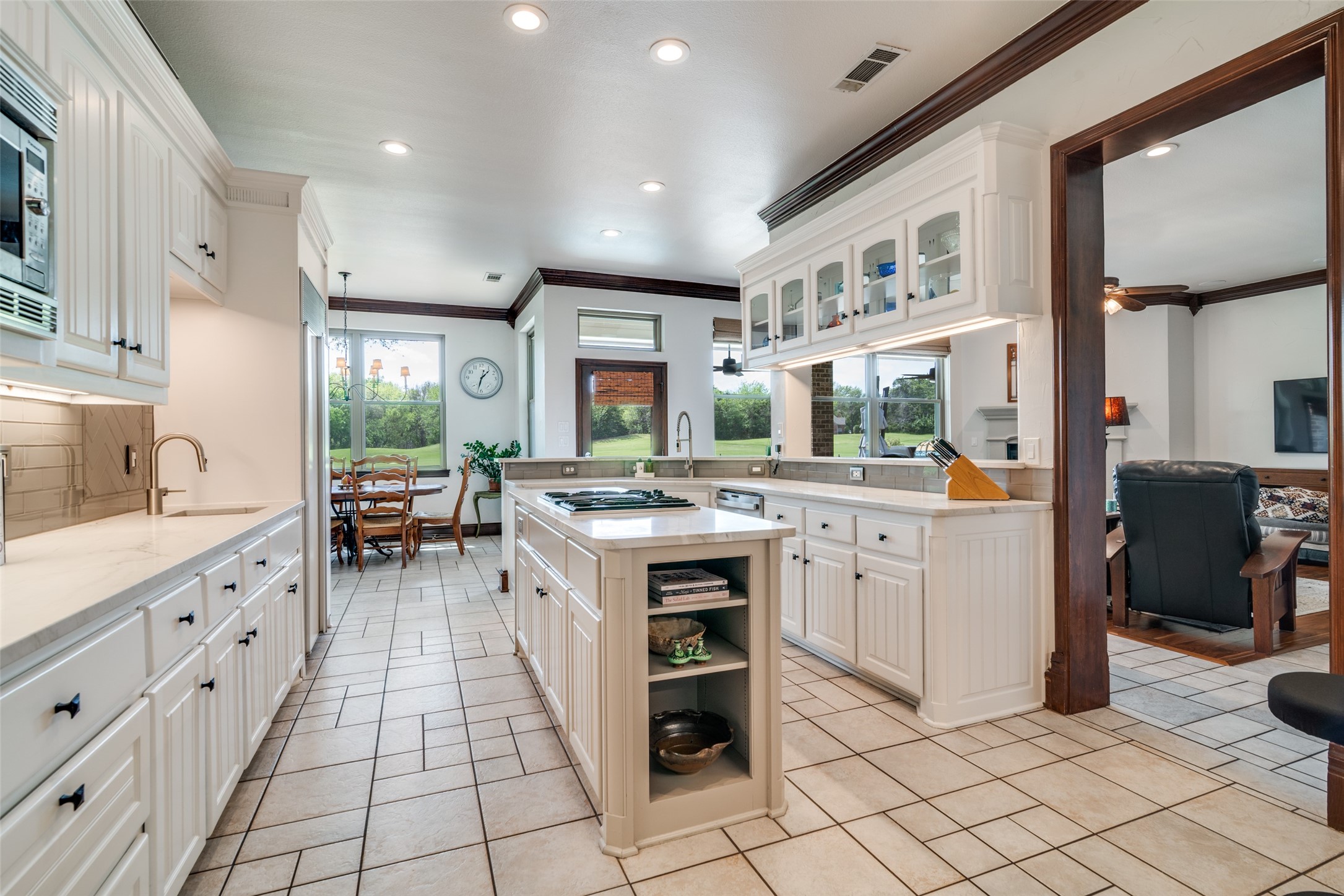 2332 Fairway Circle Heath TX 75032