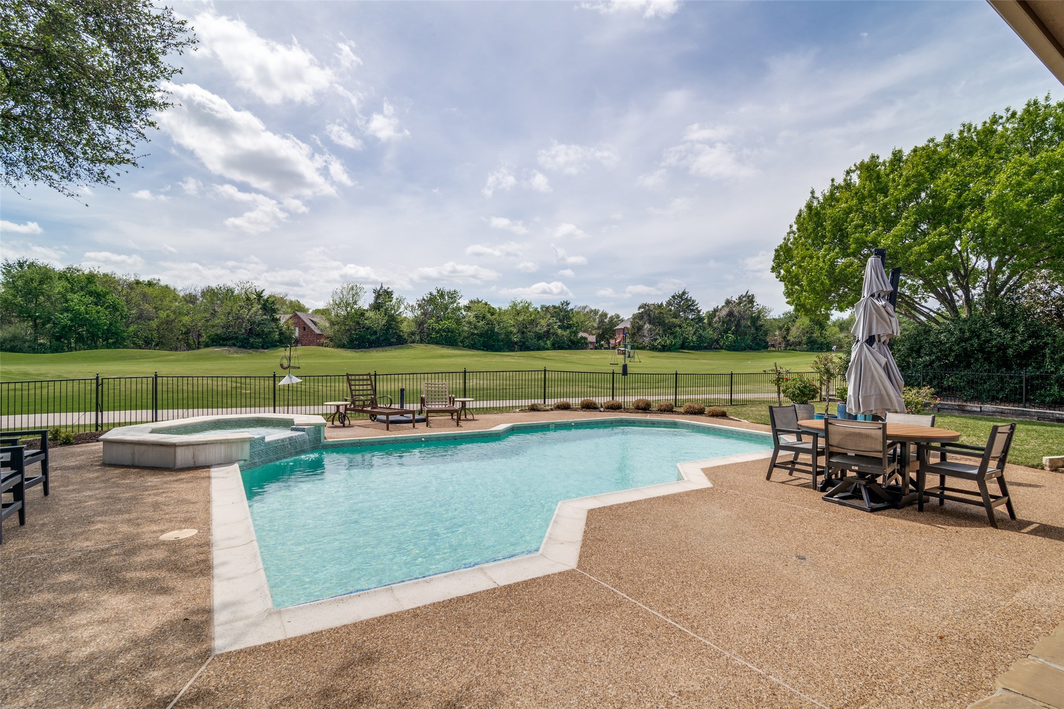 2332 Fairway Circle Heath TX 75032
