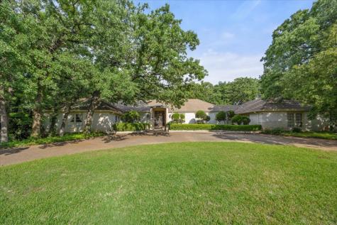 2409 Southbrook Court Arlington TX 76006