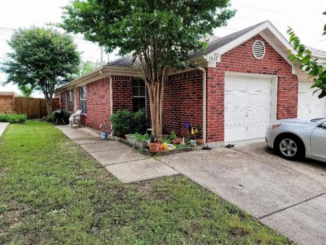 1041 Enfilar Lane Arlington TX 76017