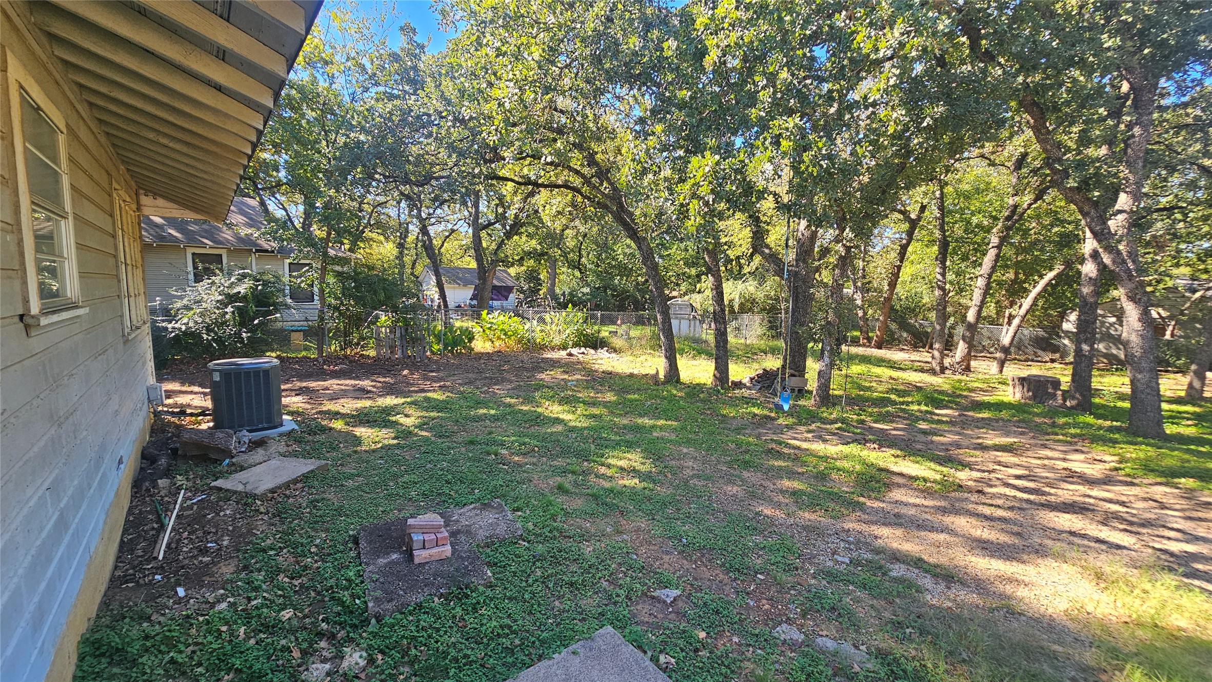 2621 N Locust Street Denton TX 76209