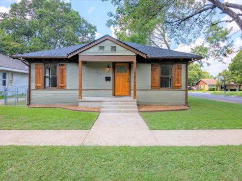 709 N Gaines Street Ennis TX 75119