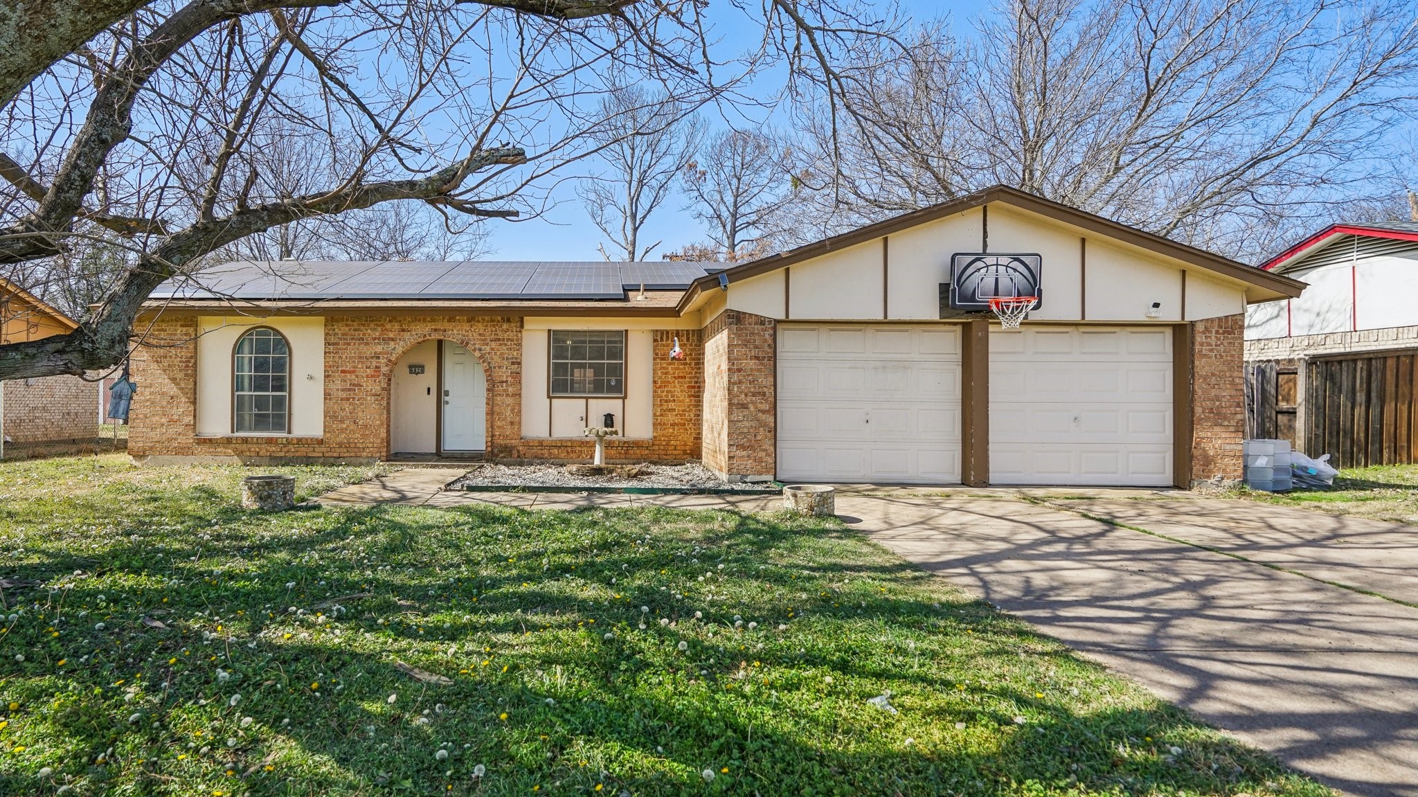 6828 Griggs Street Forest Hill TX 76140