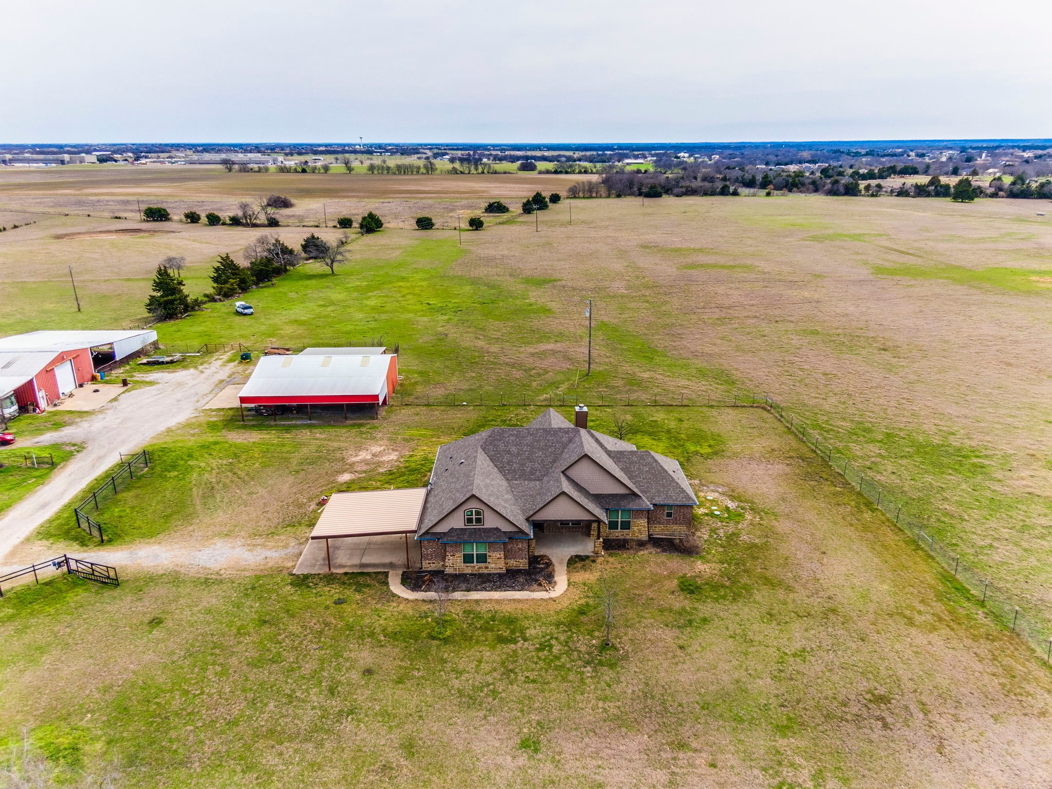 901 Hoyt Road Waxahachie TX 75167