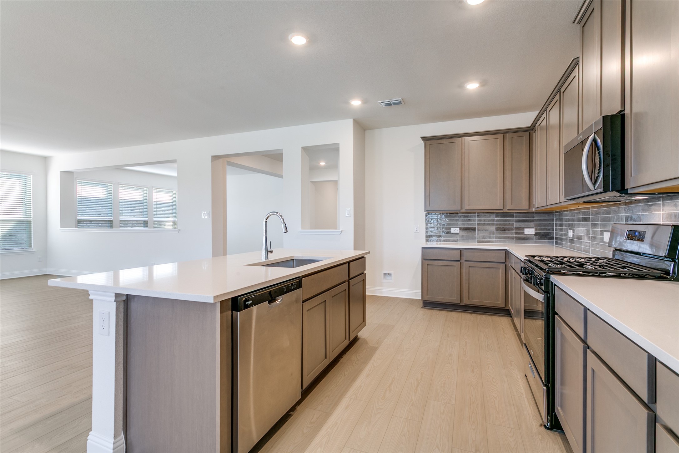 102 Hudson Lane Justin TX 76247