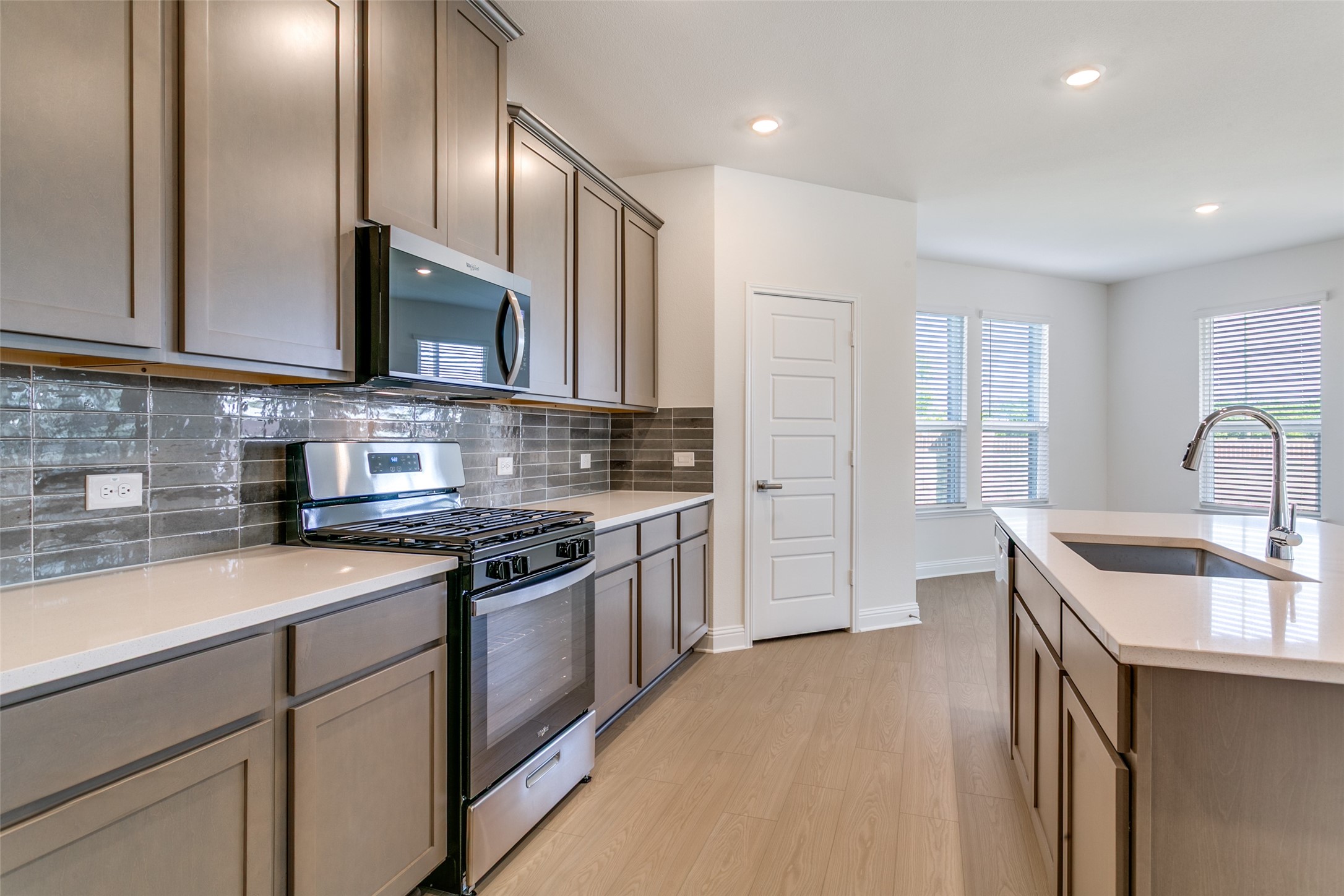 102 Hudson Lane Justin TX 76247