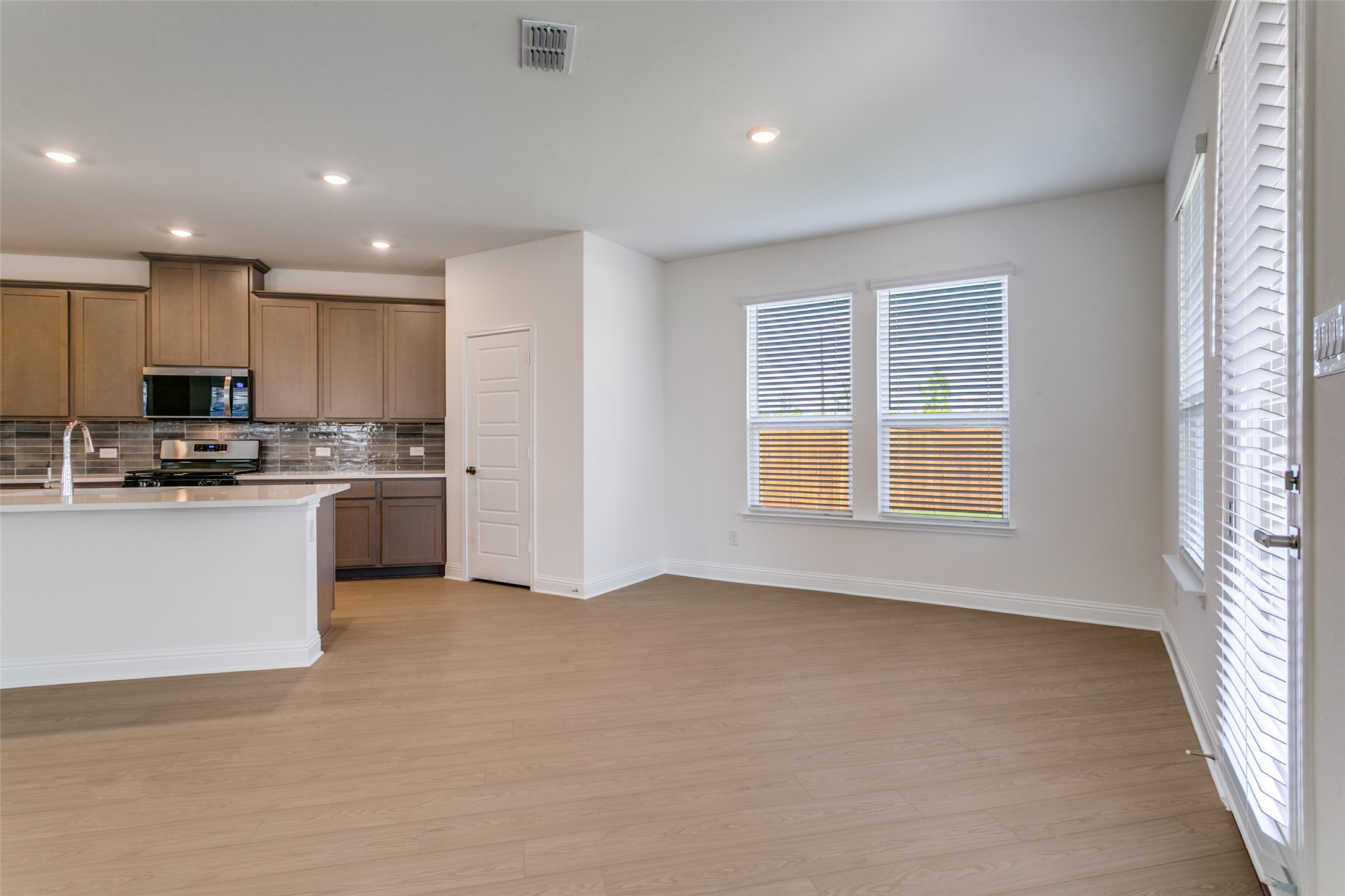 102 Hudson Lane Justin TX 76247