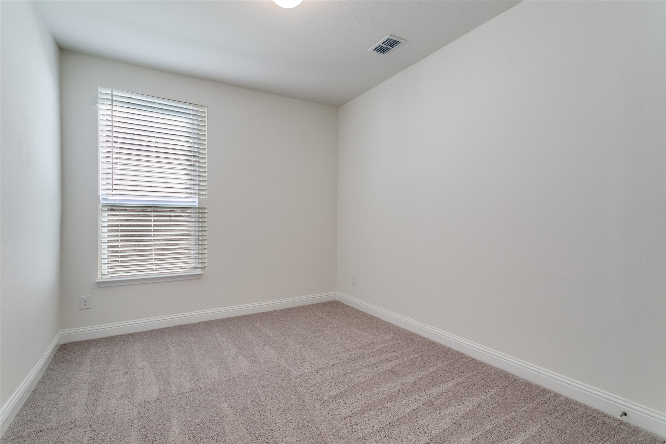 102 Hudson Lane Justin TX 76247
