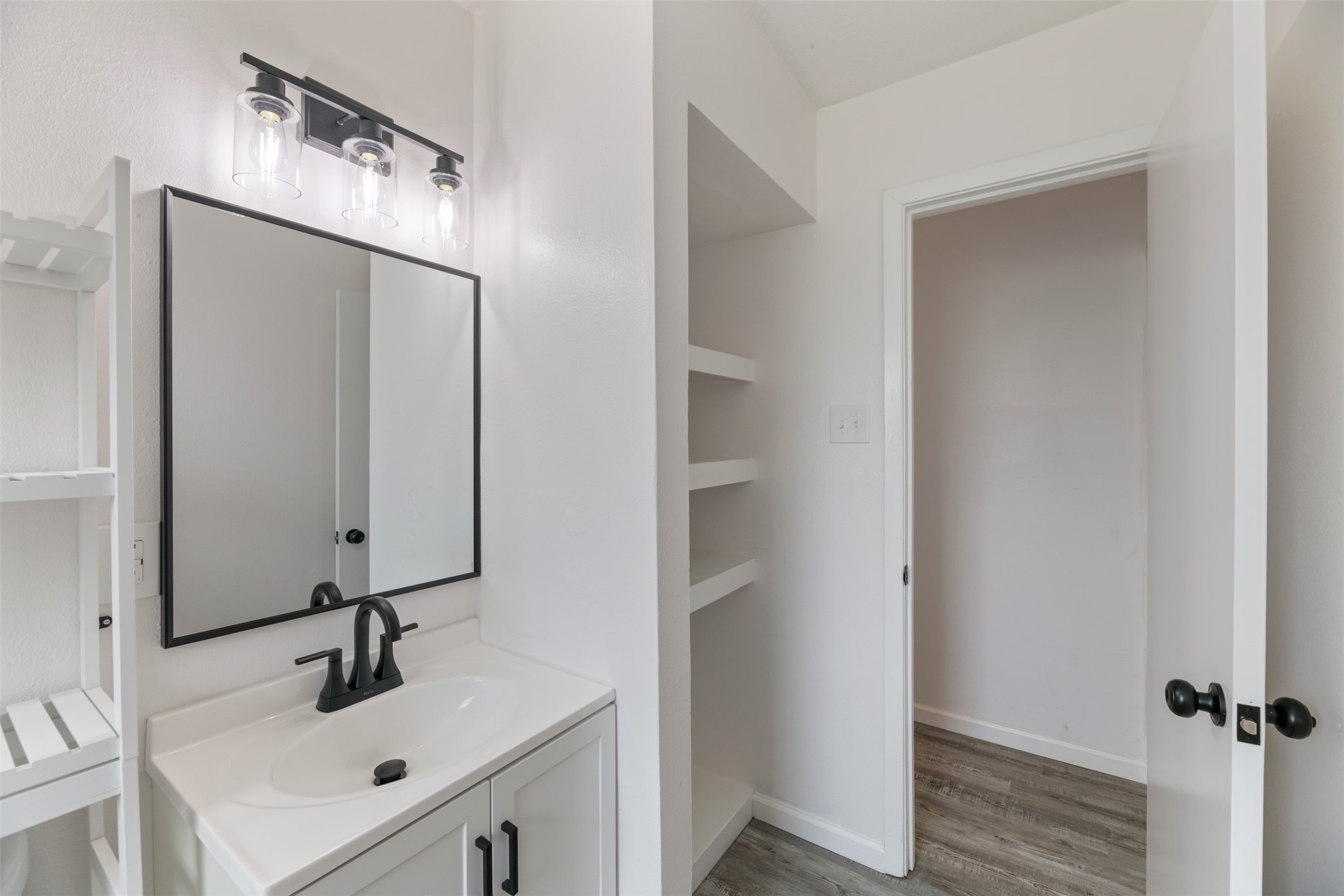 502 Davidson Drive Garland TX 75040