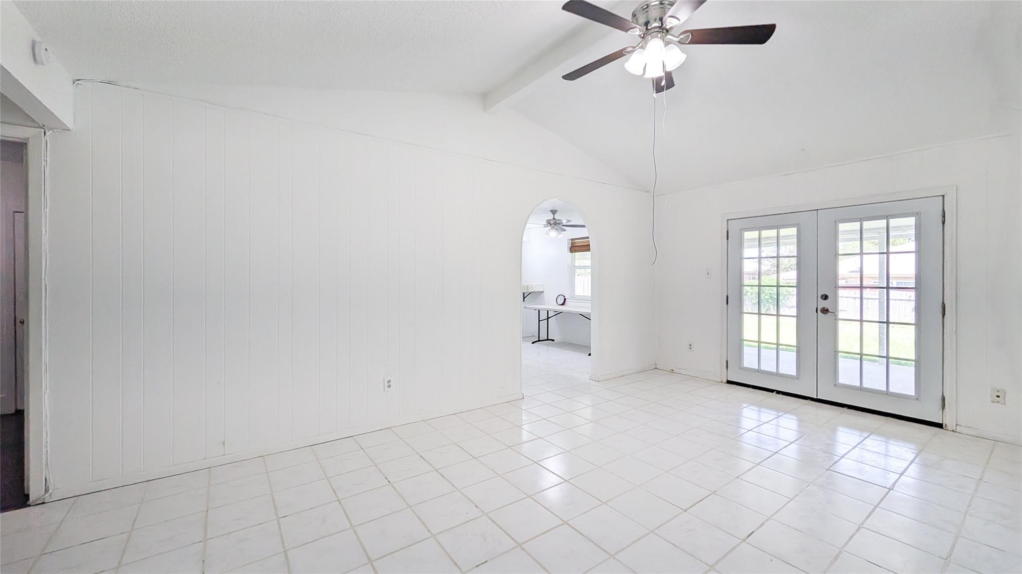 1107 Waverly Drive Arlington TX 76015