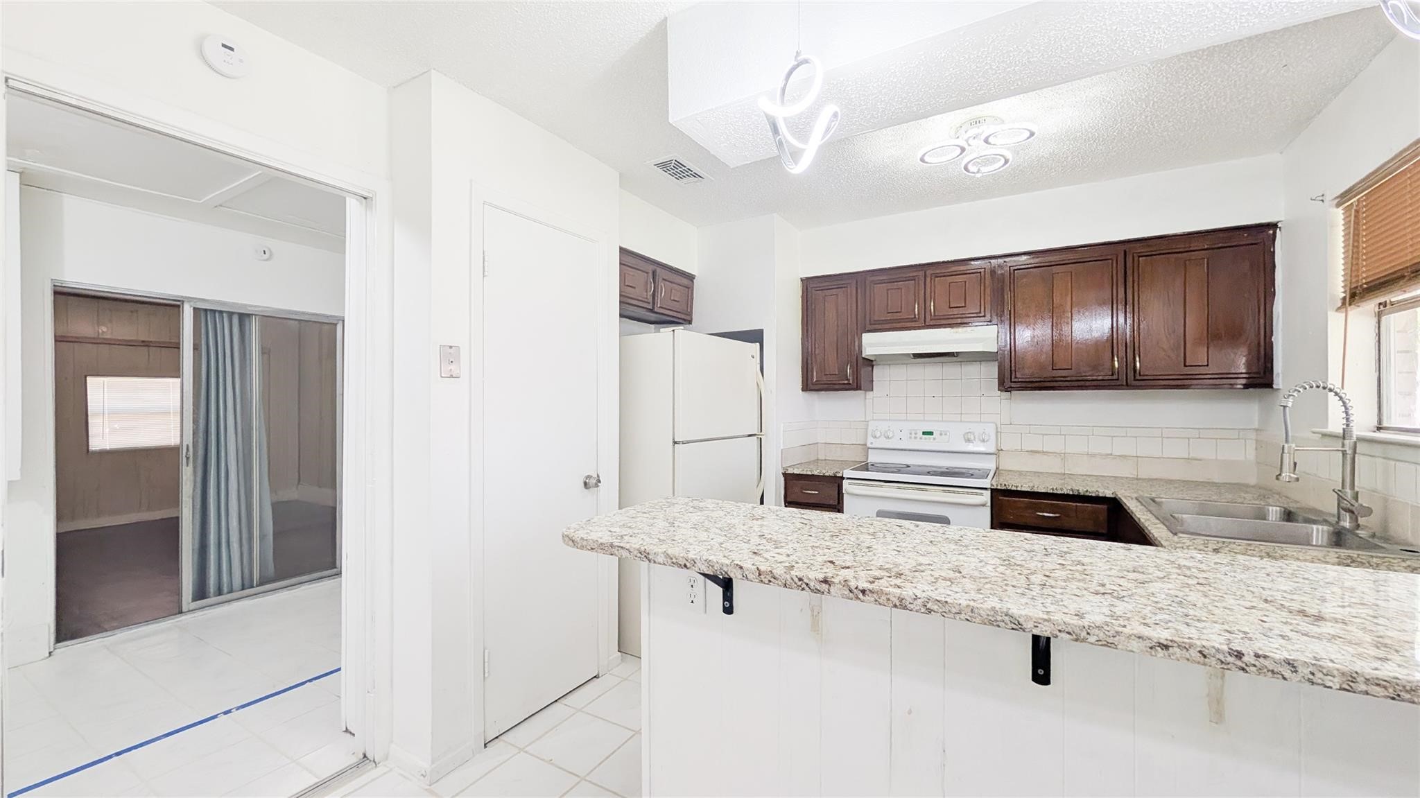 1107 Waverly Drive Arlington TX 76015