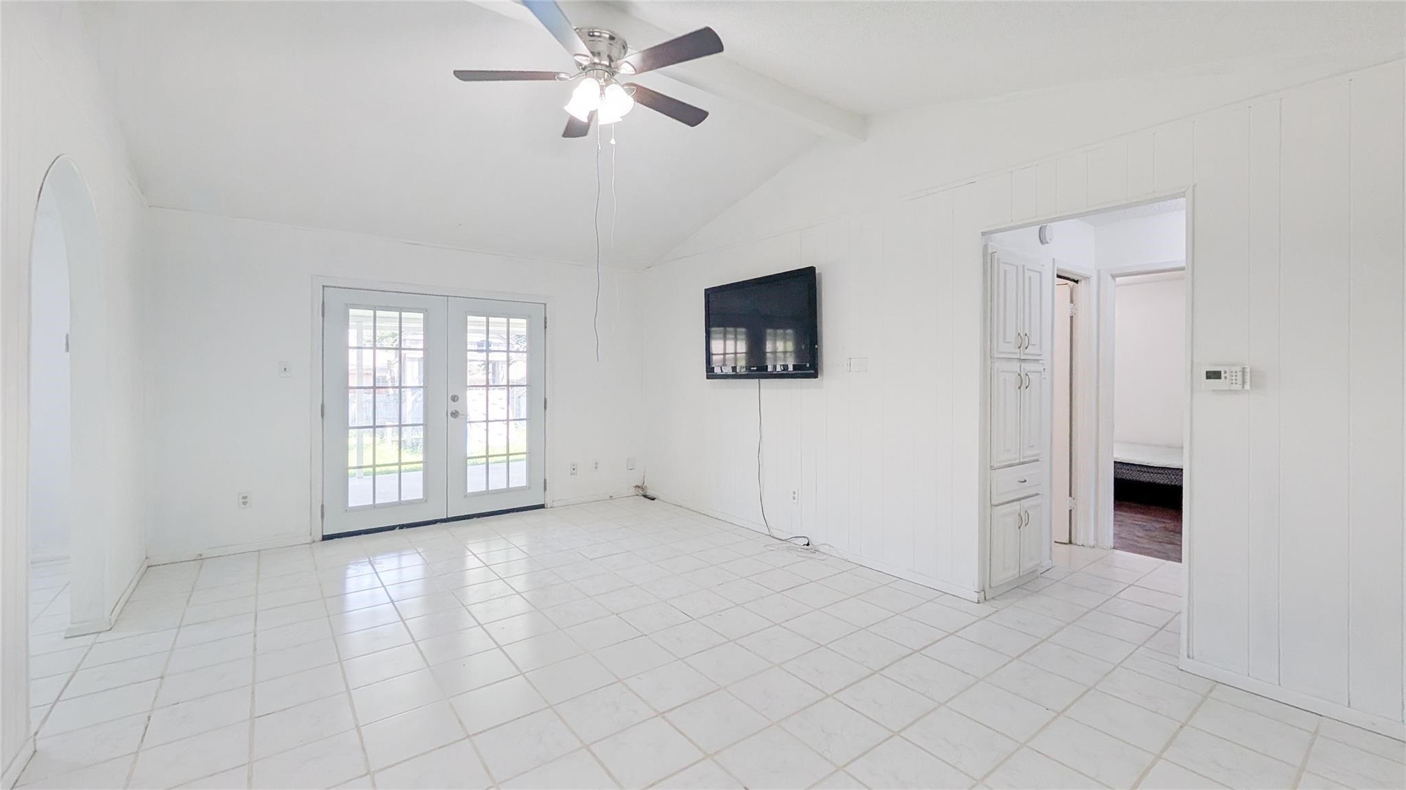1107 Waverly Drive Arlington TX 76015