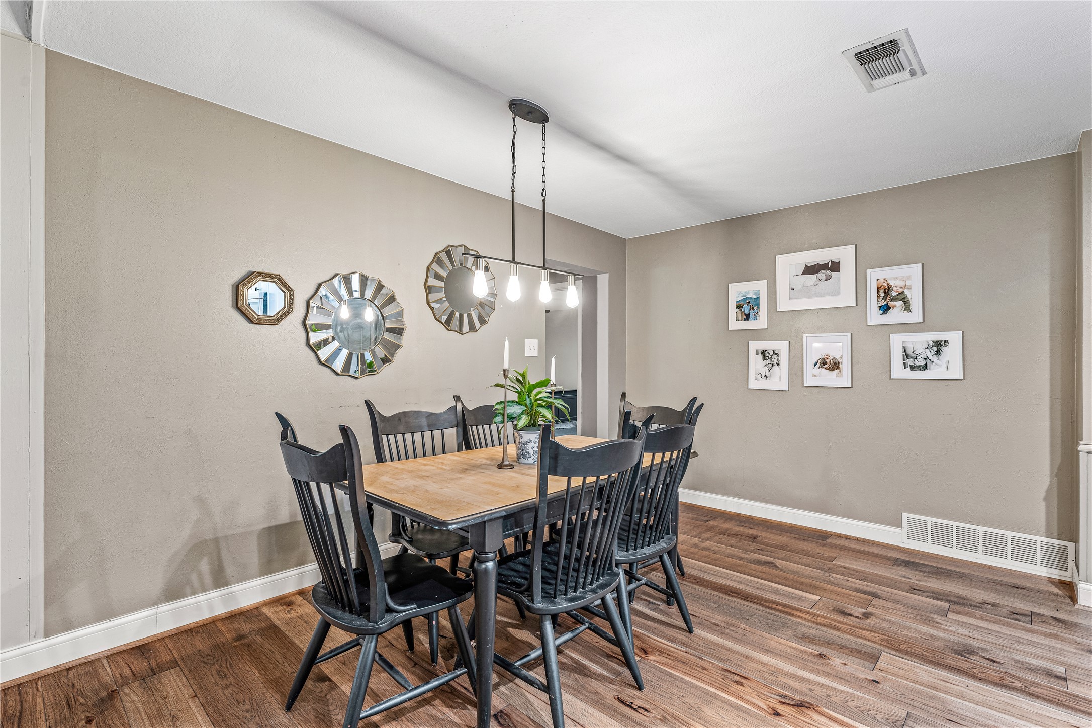 103 W Ash Euless TX 76039