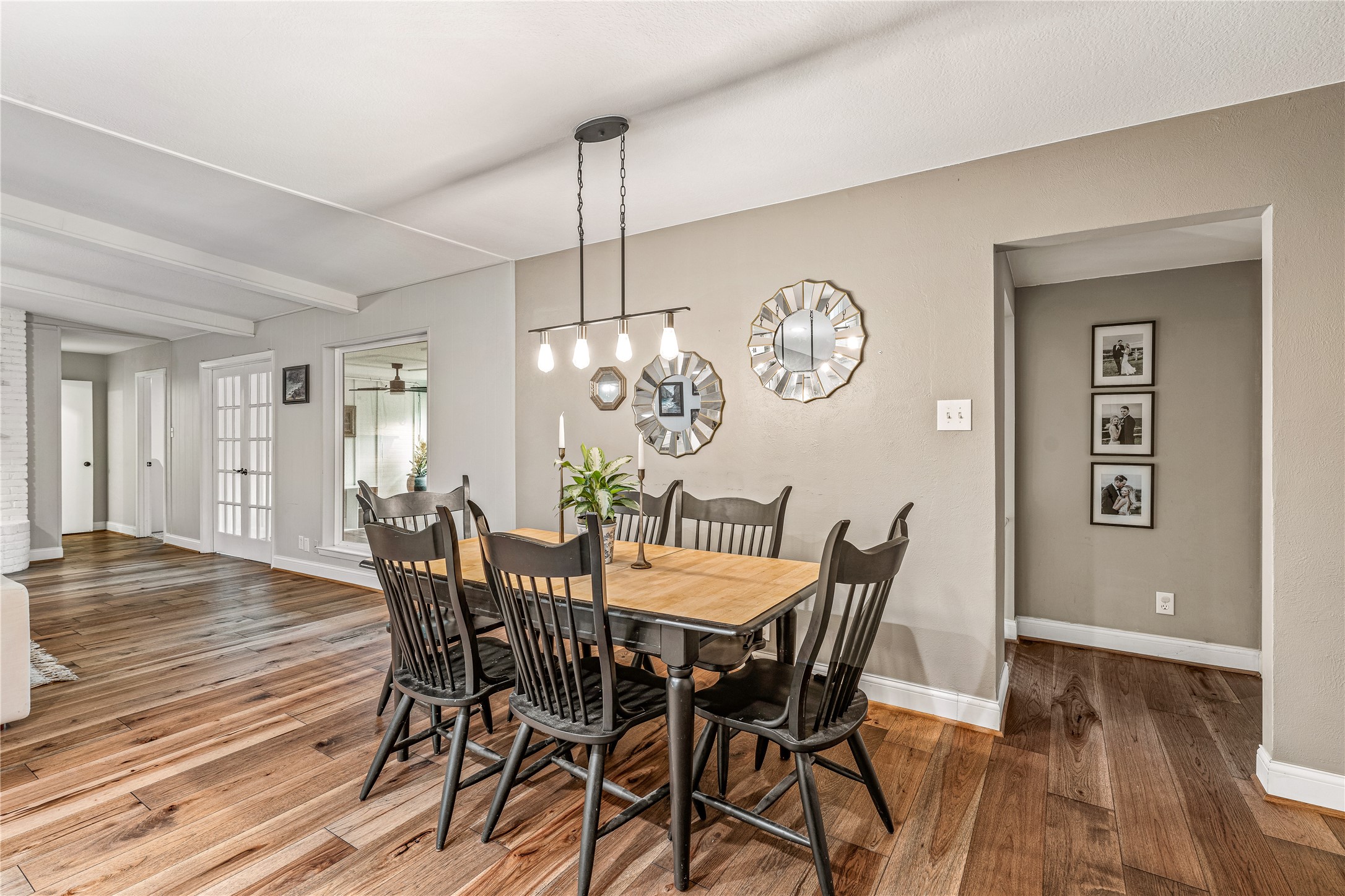 103 W Ash Euless TX 76039