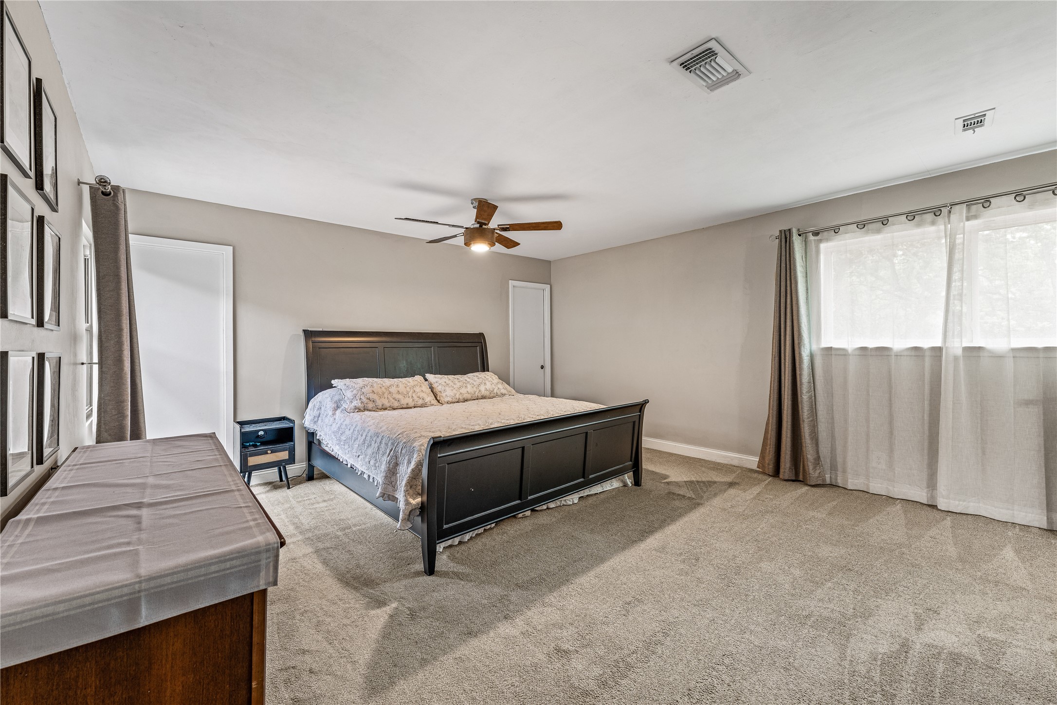 103 W Ash Euless TX 76039