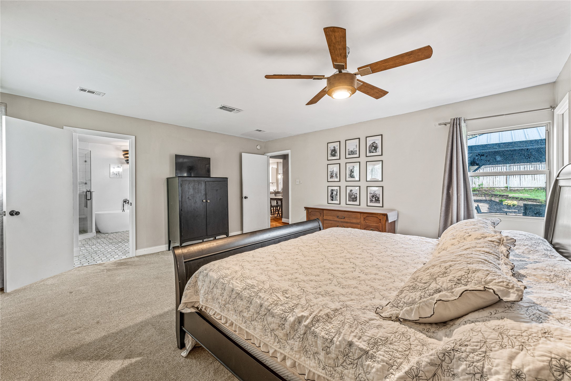 103 W Ash Euless TX 76039
