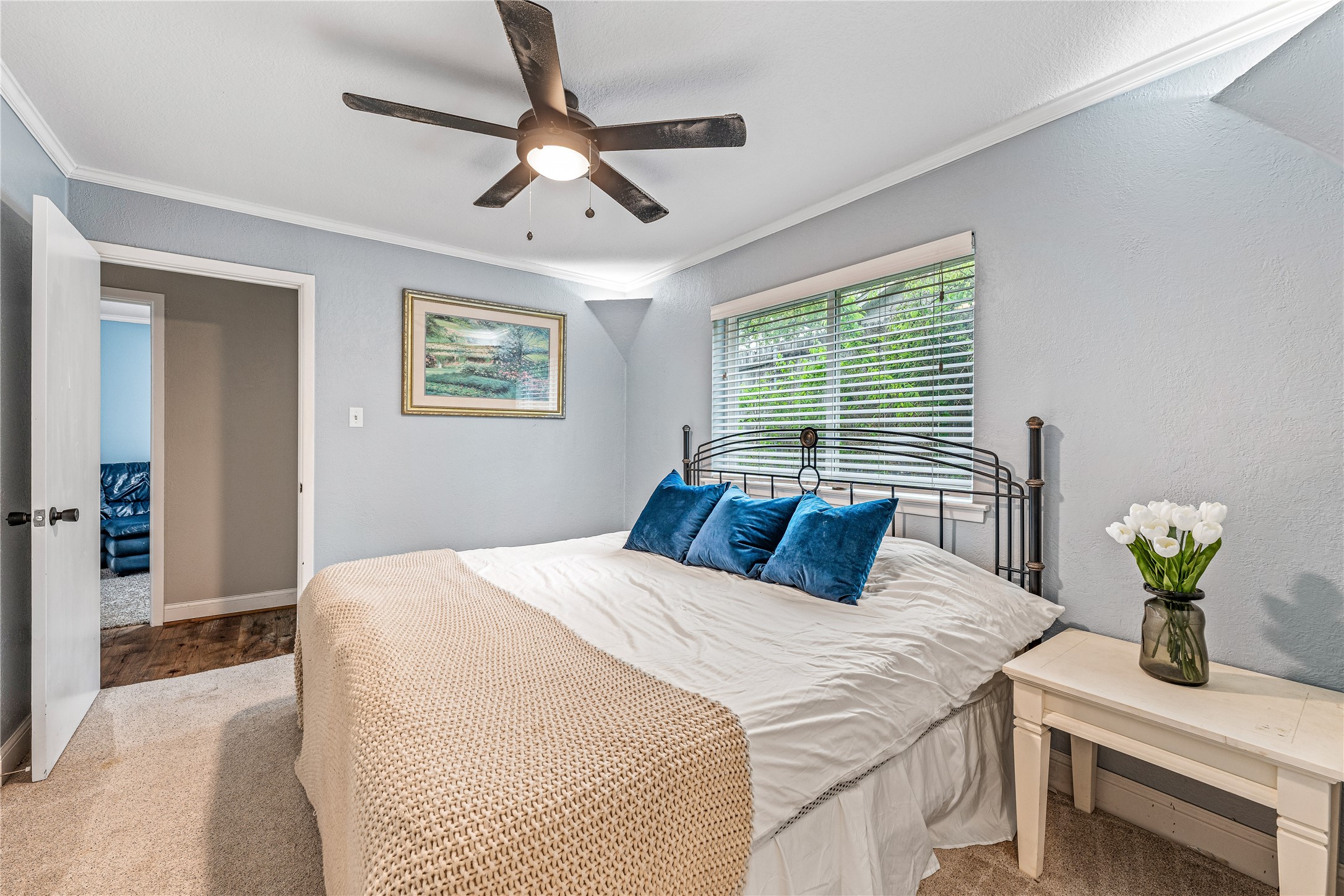 103 W Ash Euless TX 76039