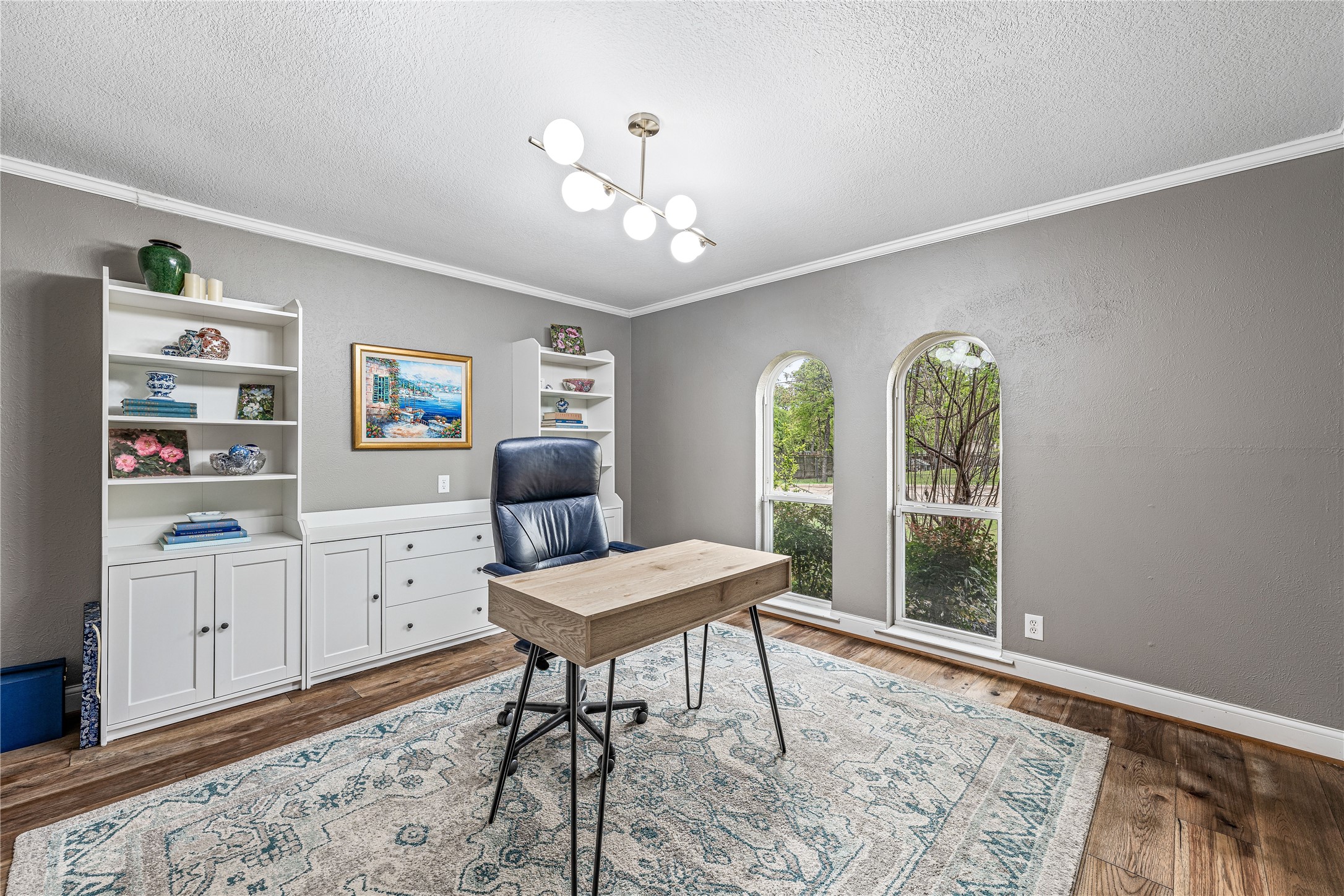 103 W Ash Euless TX 76039