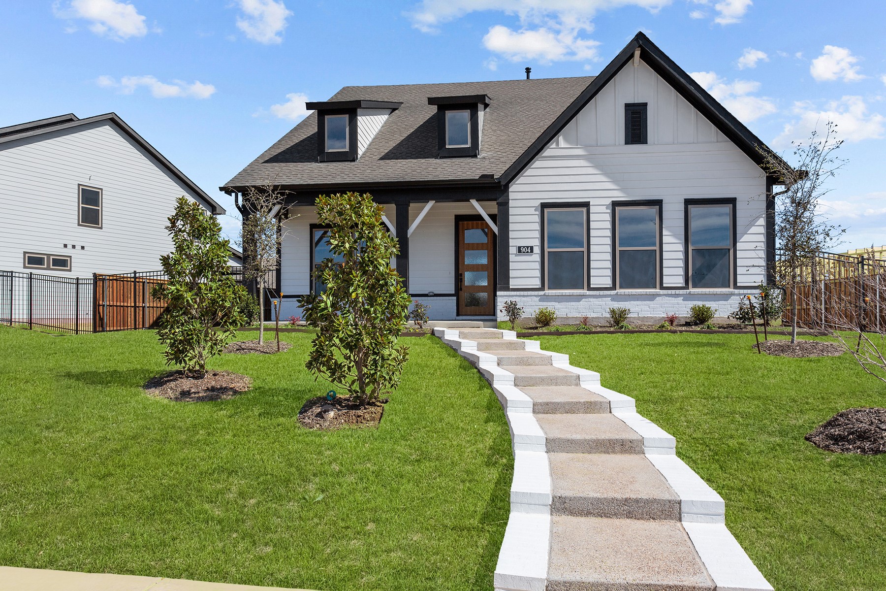 904 Gilbreath Avenue Crowley TX 76036