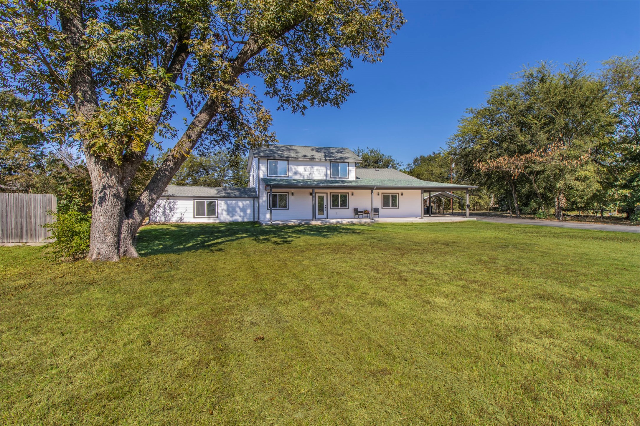 497 E Pennsylvania Avenue Van TX 75790