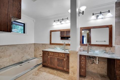 505 Highwoods Trail Fort Worth TX 76112
