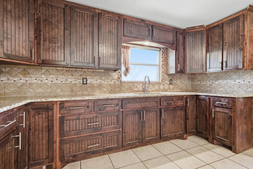 2816 Old Marlin Road Waco TX 76705