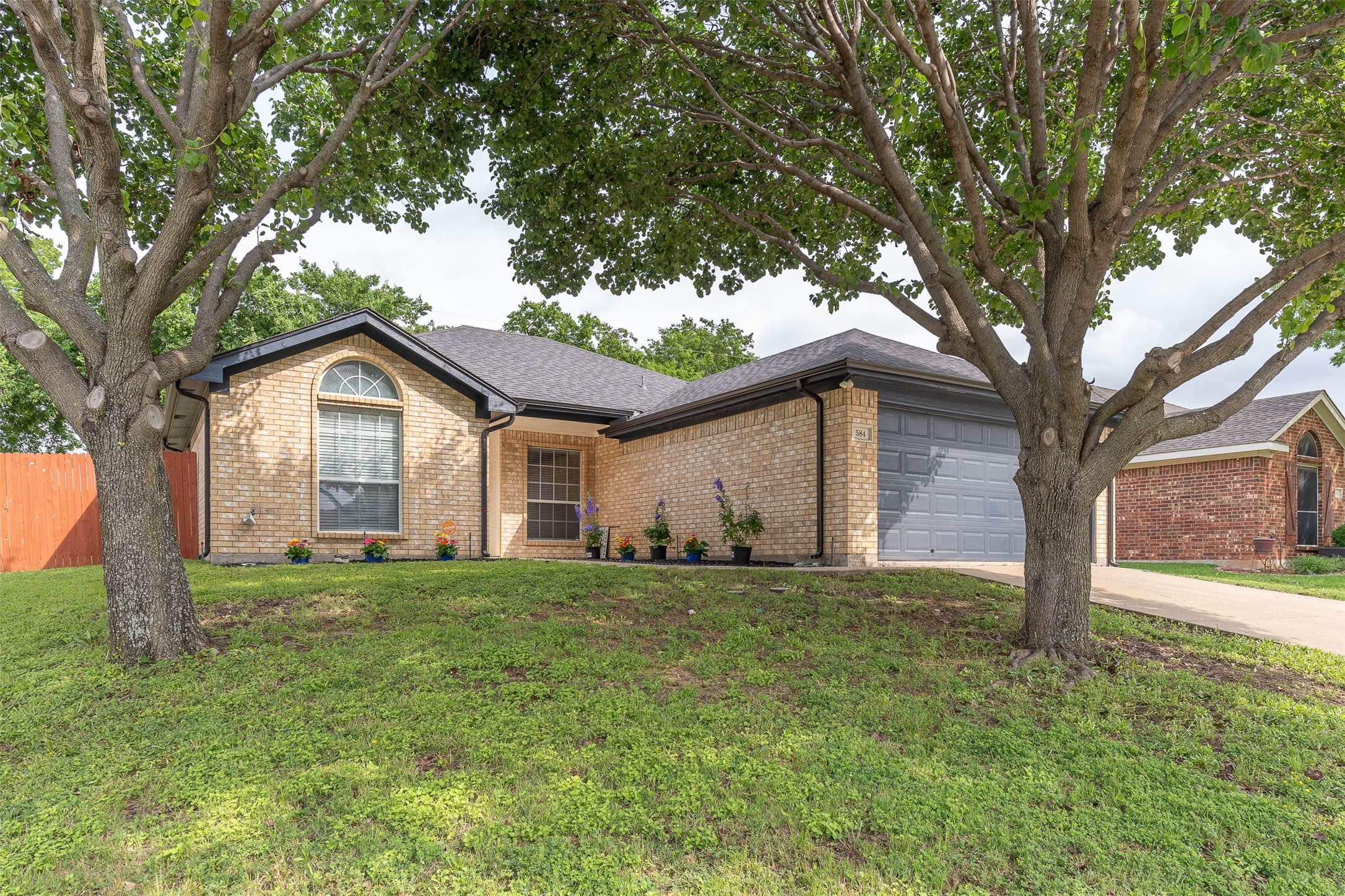 584 Tanglewood Drive Burleson TX 76028