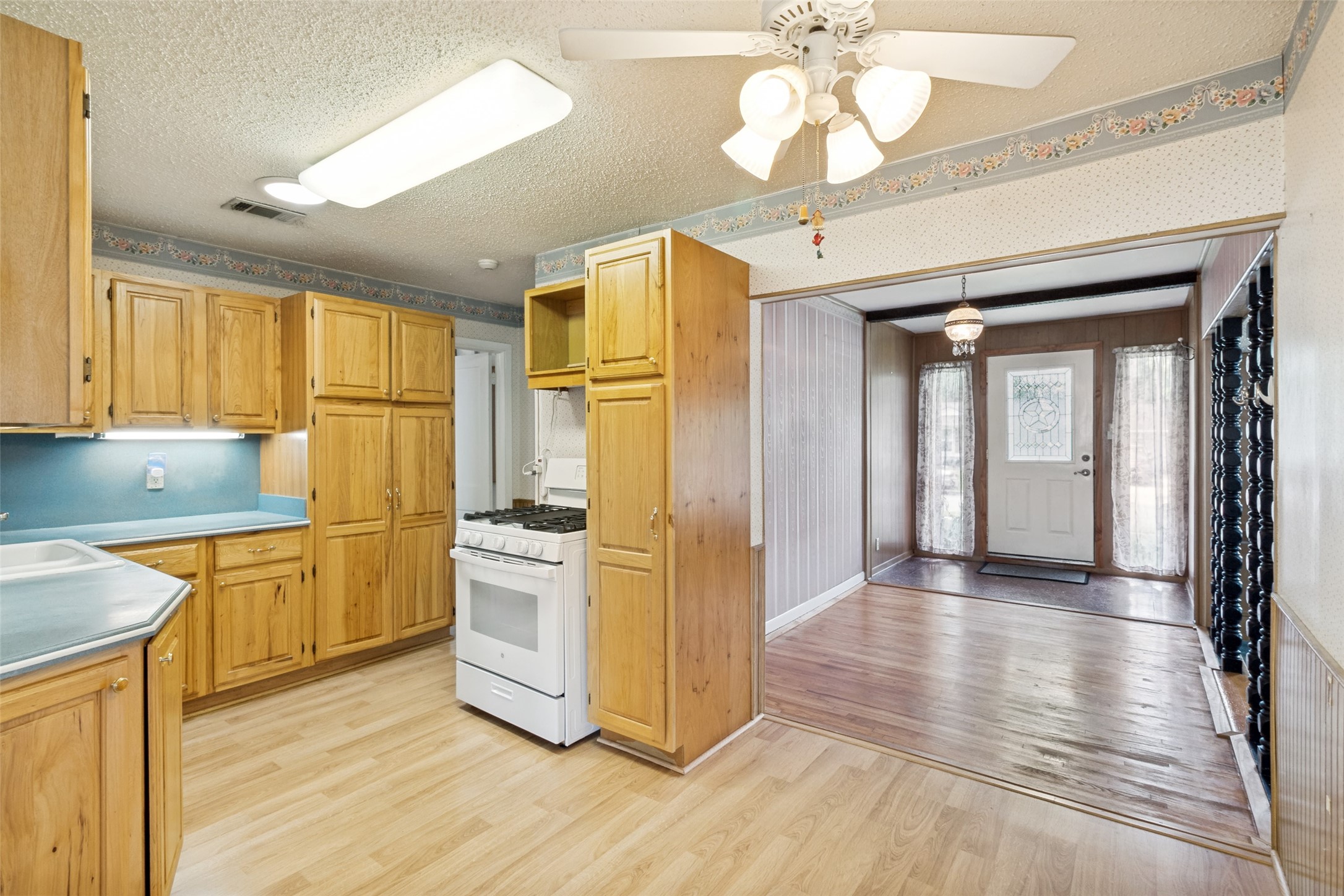 2319 Tealford Drive Dallas TX 75228