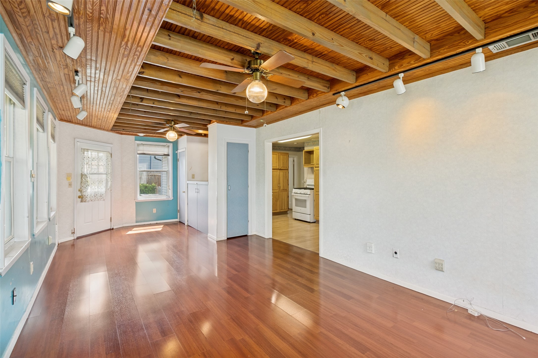 2319 Tealford Drive Dallas TX 75228