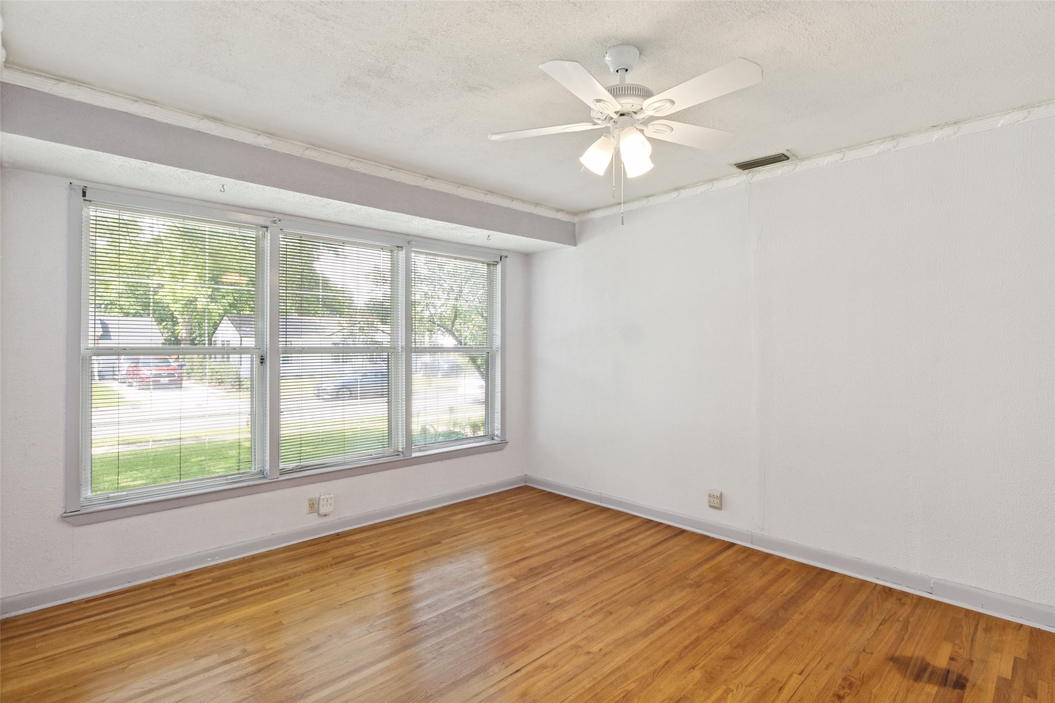 2319 Tealford Drive Dallas TX 75228