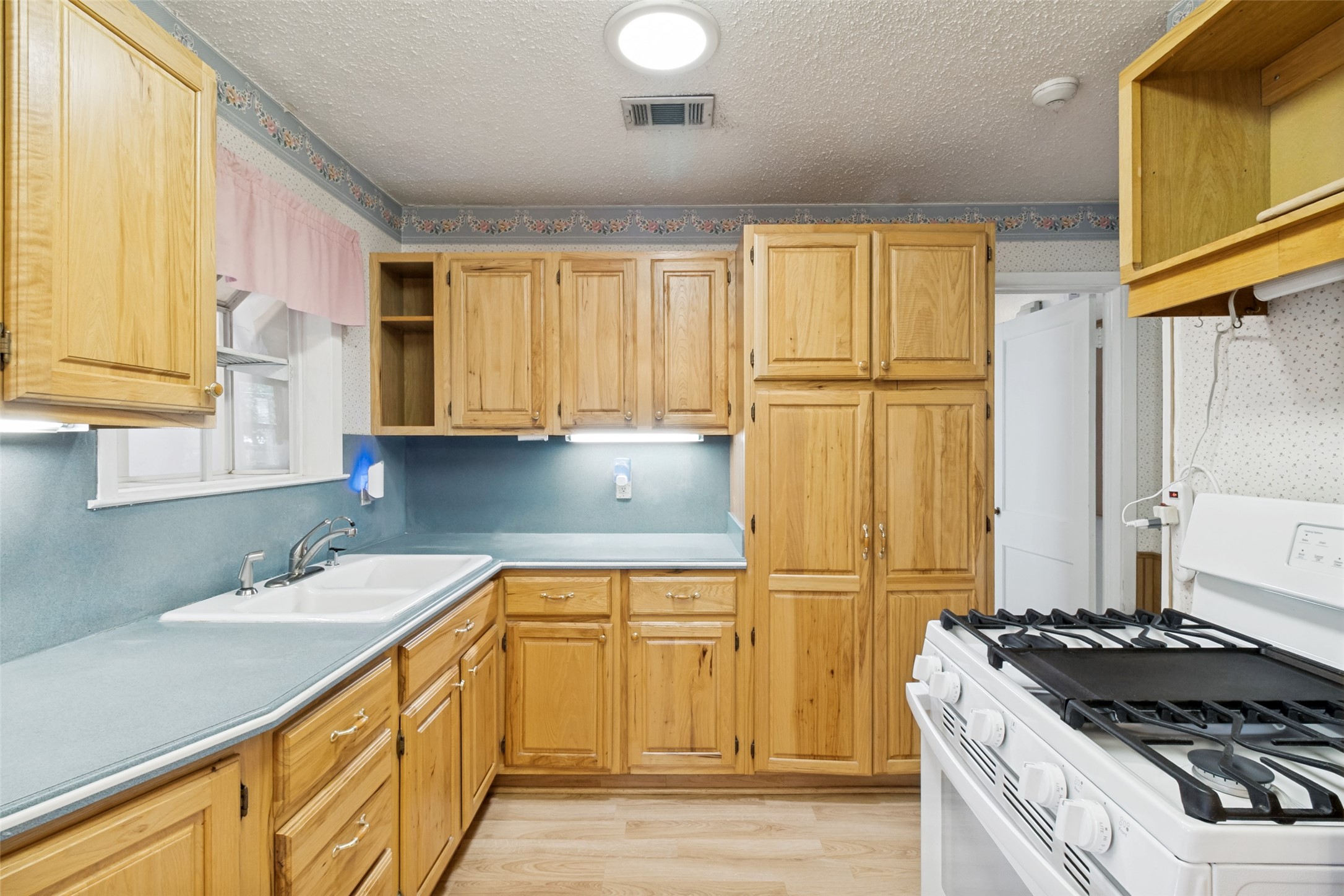 2319 Tealford Drive Dallas TX 75228