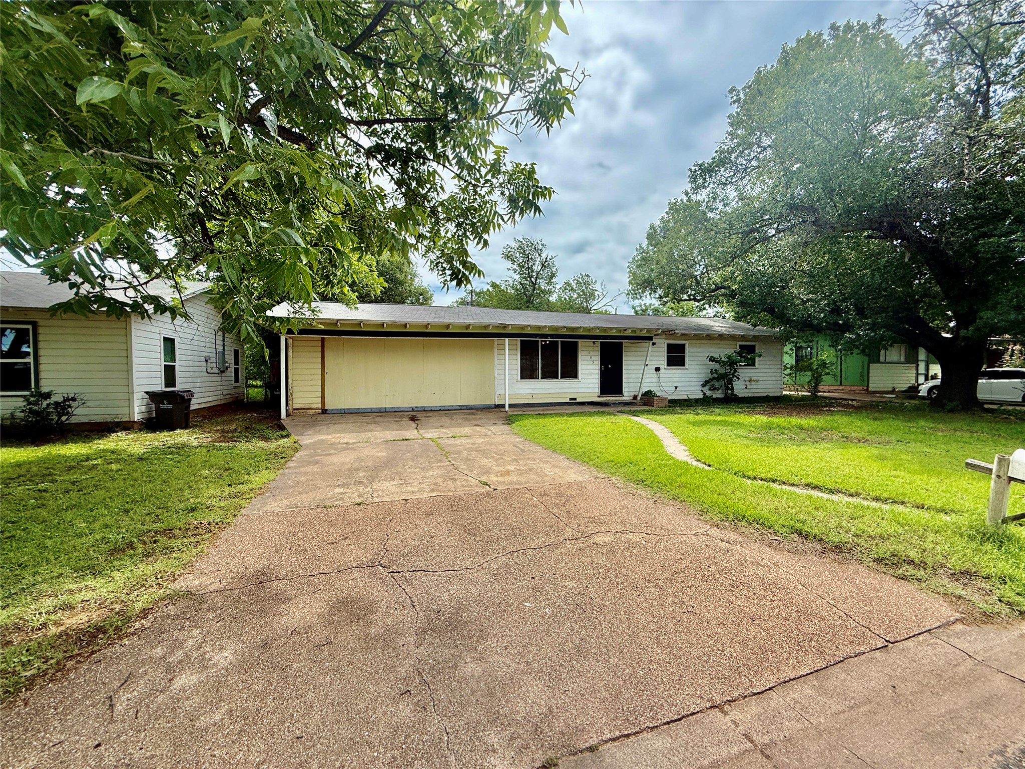 105 Ragland Street Graham TX 76450
