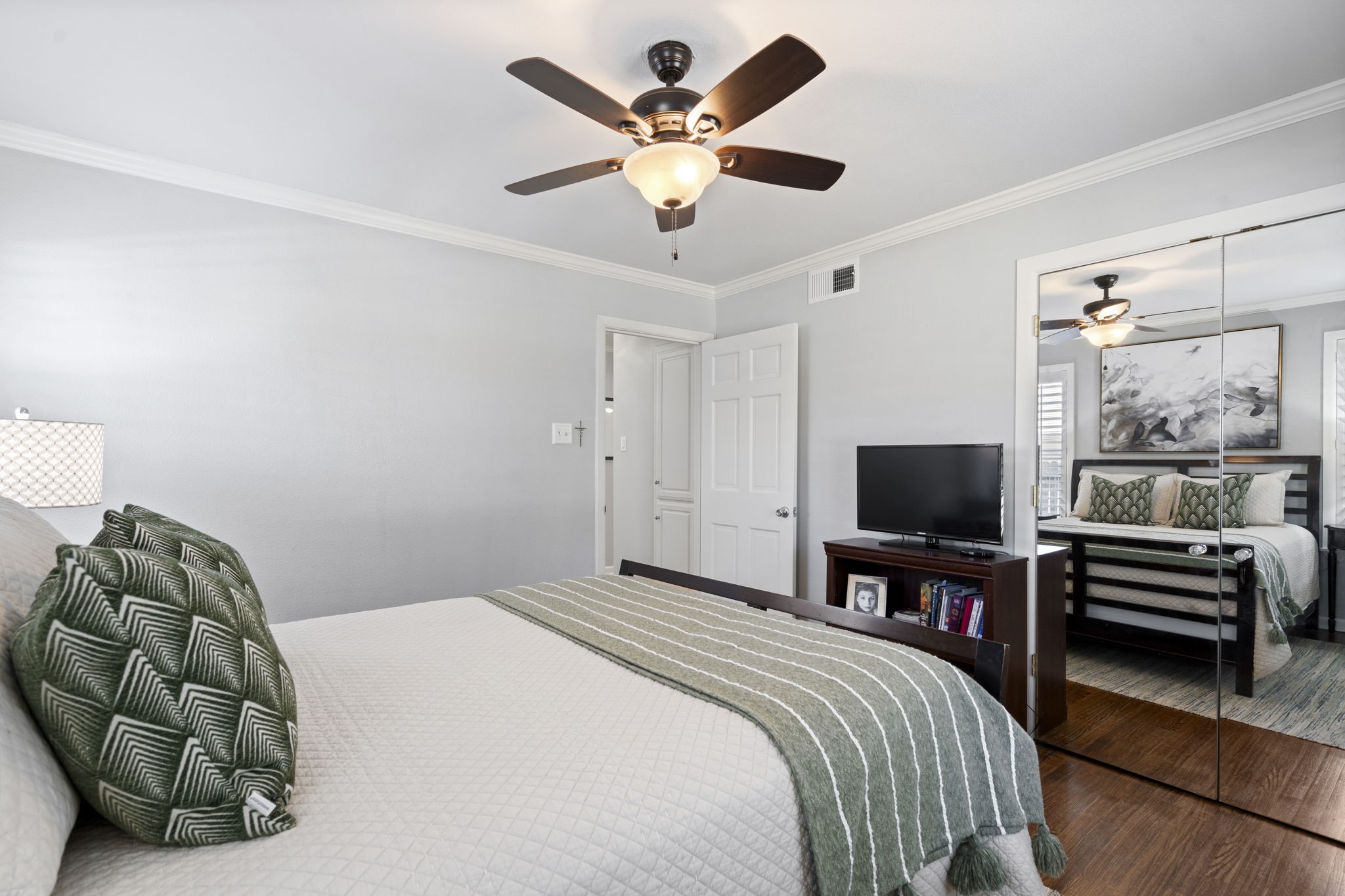 6944 Wakefield Street Dallas TX 75231