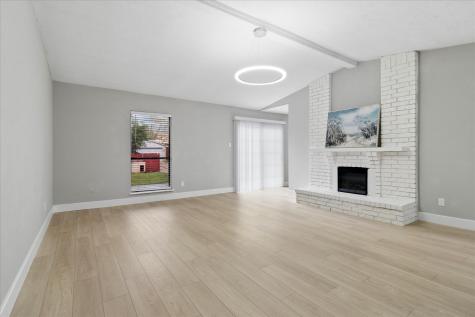 7426 Cloverglen Drive Dallas TX 75249