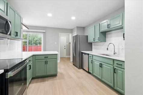 7426 Cloverglen Drive Dallas TX 75249