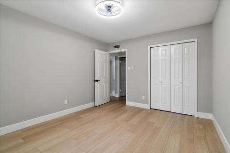 7426 Cloverglen Drive Dallas TX 75249