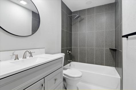 7426 Cloverglen Drive Dallas TX 75249