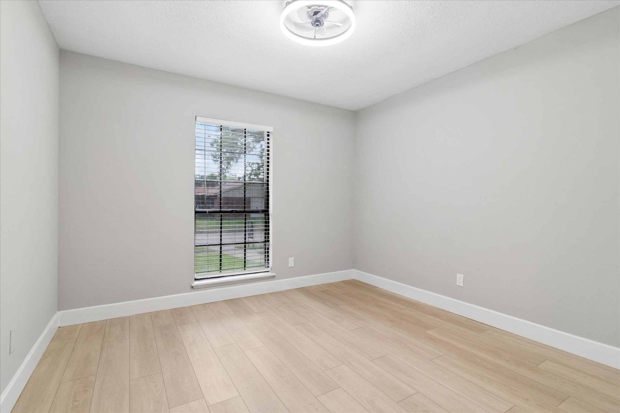 7426 Cloverglen Drive Dallas TX 75249
