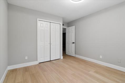 7426 Cloverglen Drive Dallas TX 75249